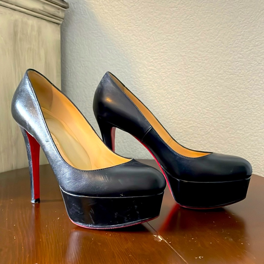Christian Louboutin Bianca platform pumps. Napa black leather. EU 36 1/2